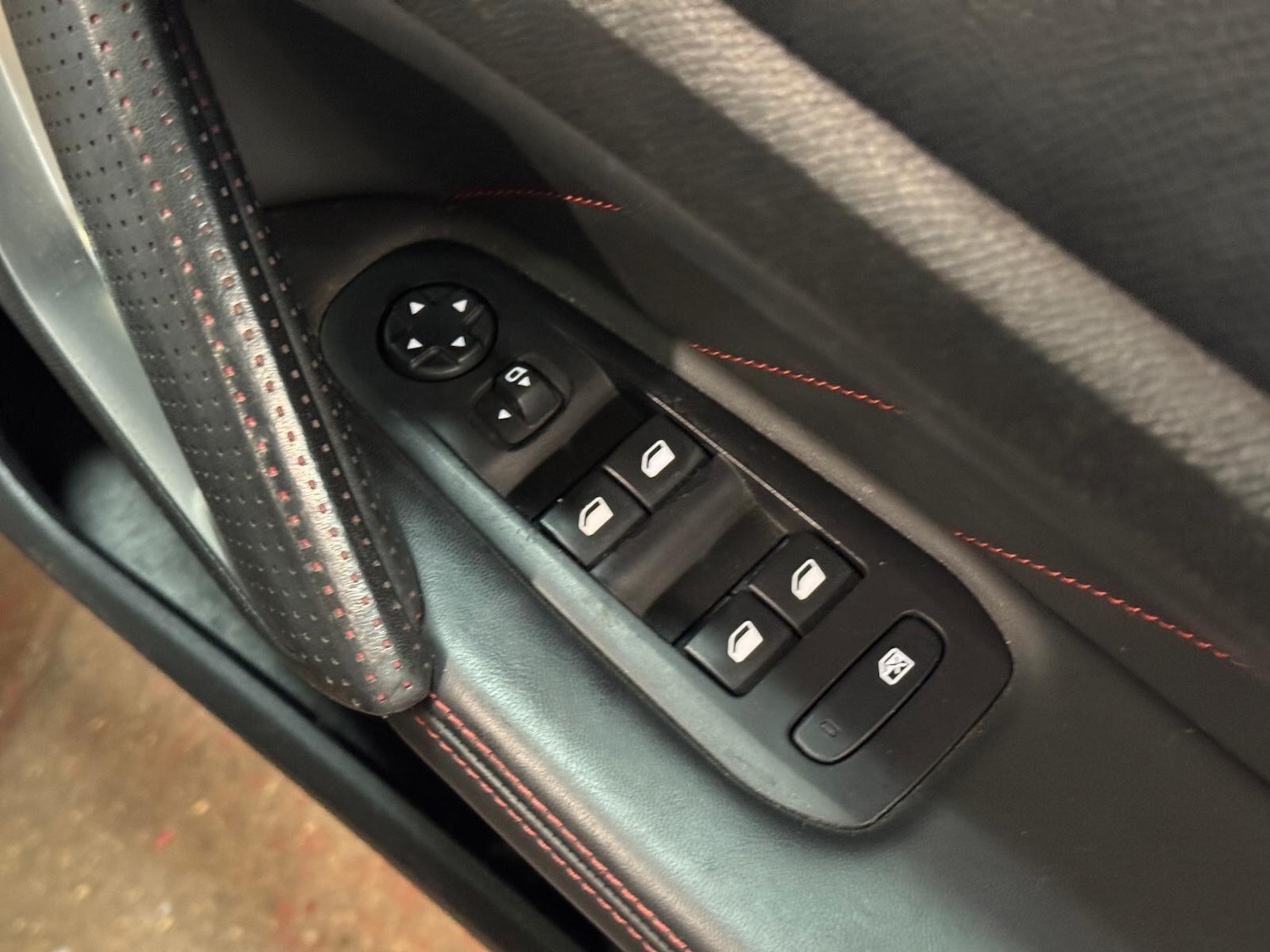 Used Peugeot 308 2016 for sale - 77683629: Photo 30