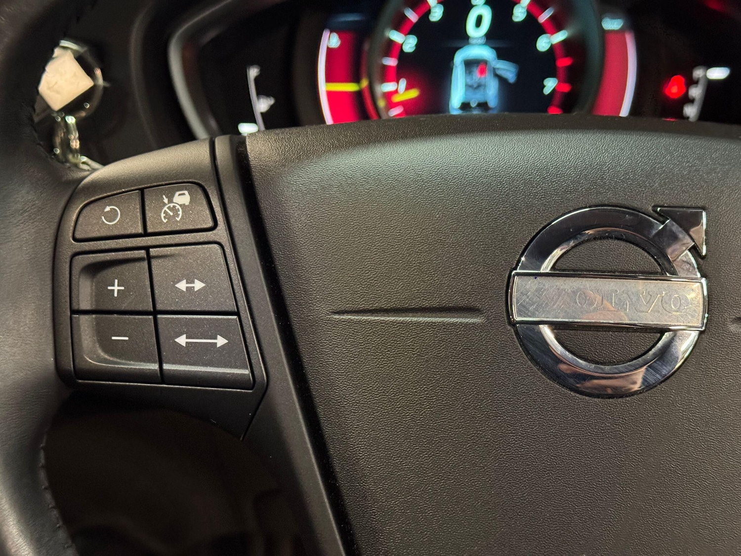 Used Volvo S40 2025 for sale - 77344055: Photo 27