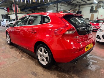 Used Volvo V40 2015 for sale - 77344055: Photo