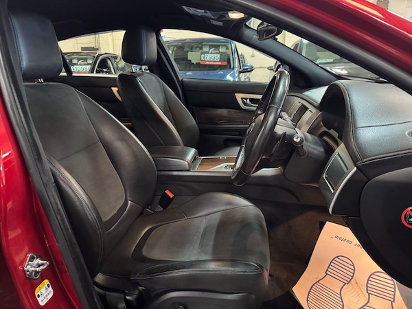 Used Jaguar XF 2015 for sale - 76188719: Photo 12