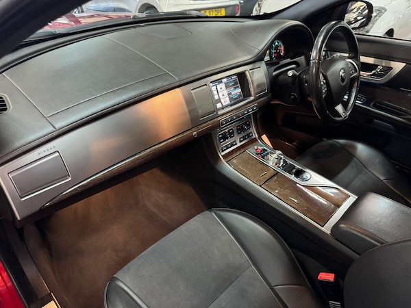 Used Jaguar XF 2015 for sale - 76188719: Photo 16