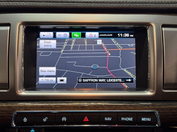 Used Jaguar XF 2015 for sale - 76188719: Photo 37