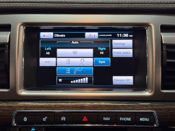 Used Jaguar XF 2015 for sale - 76188719: Photo 38
