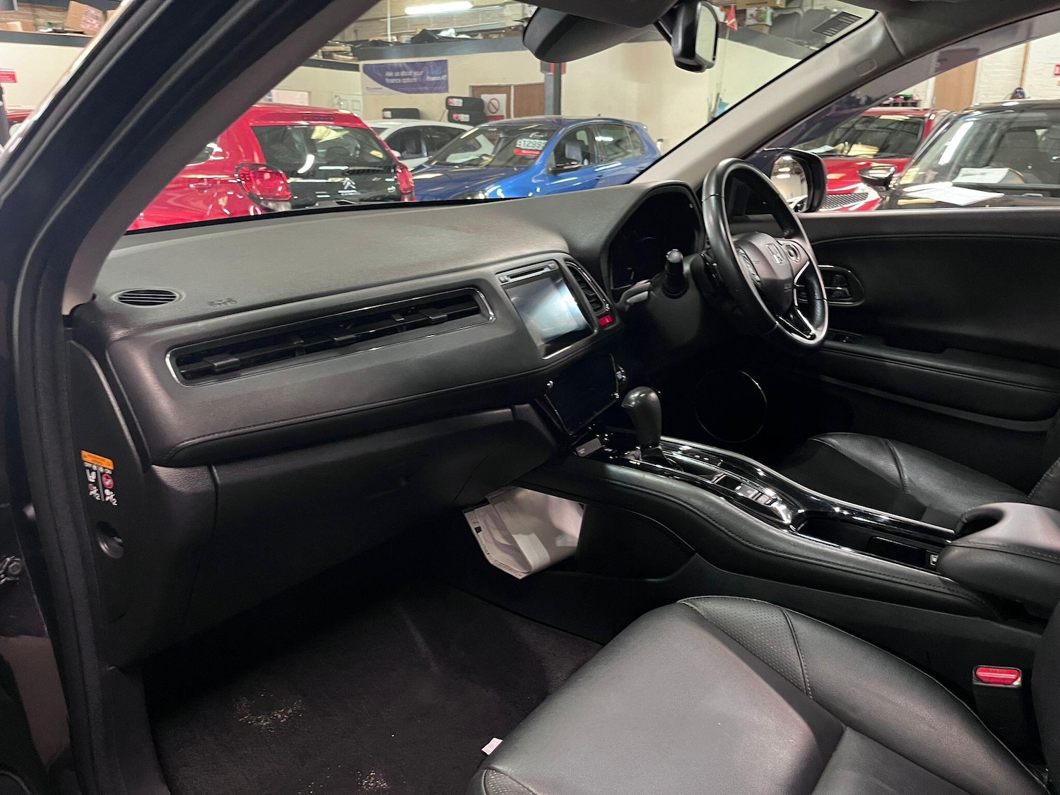 Used Honda HR-V 2017 for sale - 78204162: Photo 17