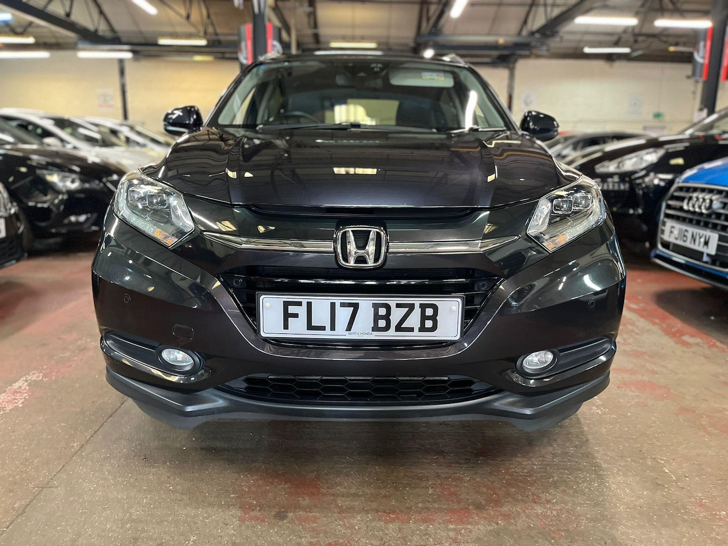 Used Honda HR-V 2017 for sale - 78204162: Photo 2