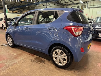 Used Hyundai i10 2016 for sale - 76389310: Photo
