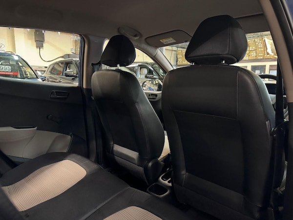 Used Hyundai i10 2014 for sale - 76175366: Photo 18