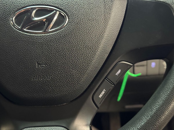 Used Hyundai i10 2014 for sale - 76175366: Photo 25