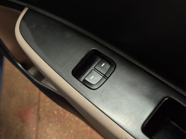 Used Hyundai i10 2014 for sale - 76175366: Photo 27