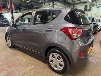 Used Hyundai i10 2014 for sale - 77892558: Photo