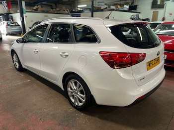 Used Kia Ceed 2015 for sale - 76781662: Photo