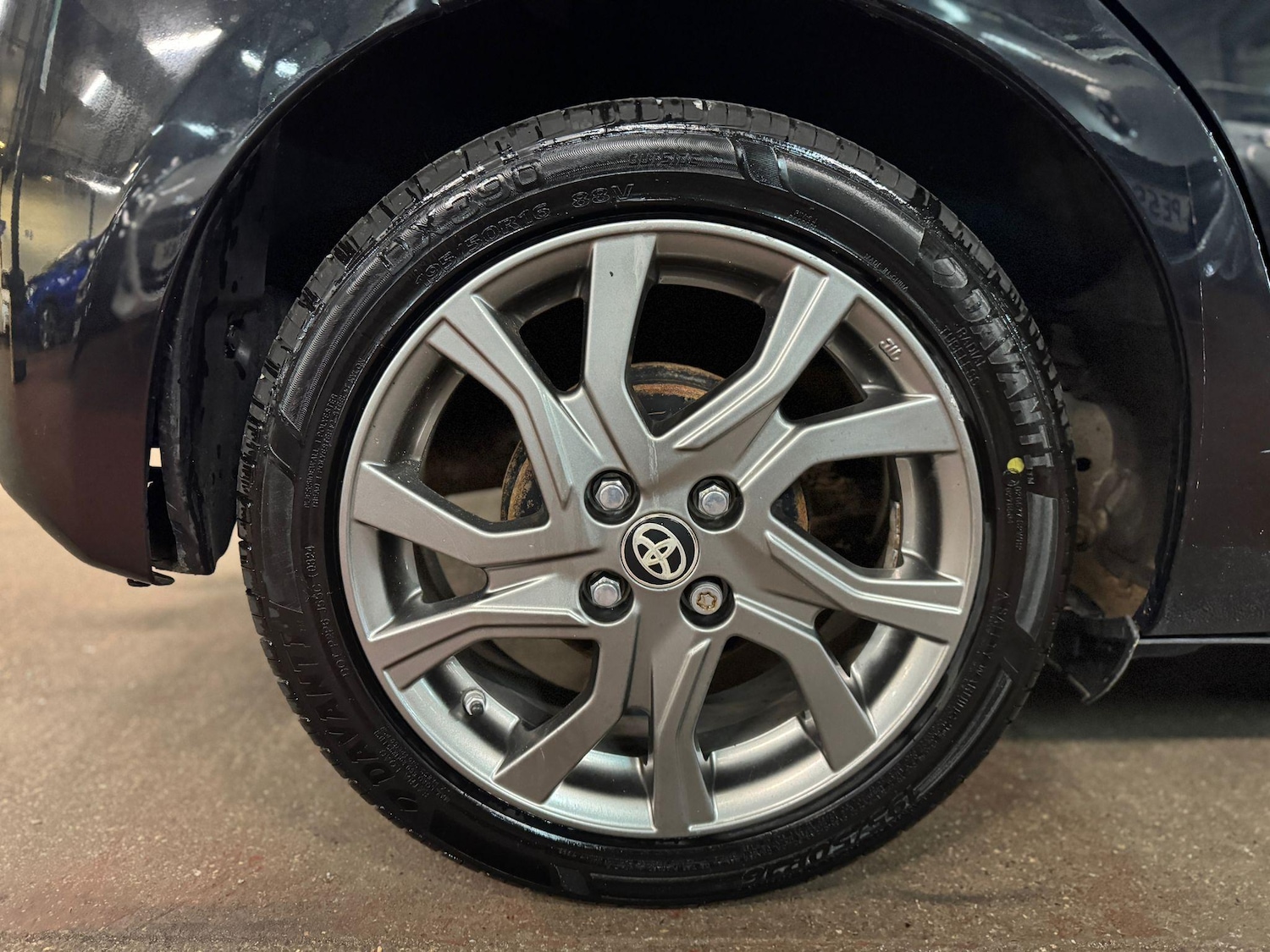 Used Toyota Yaris 2017 for sale - 76512244: Photo 12