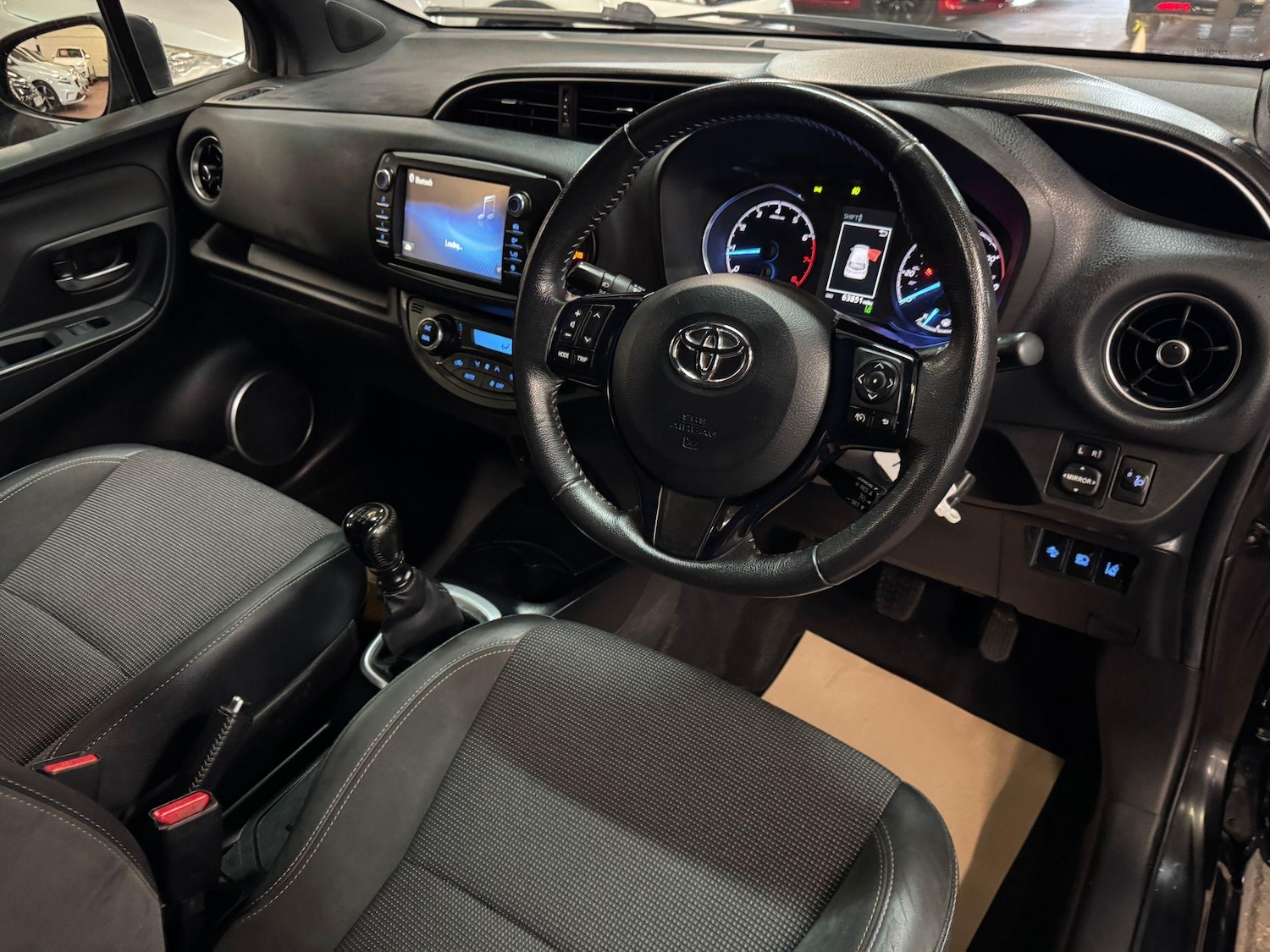 Used Toyota Yaris 2017 for sale - 76512244: Photo 14