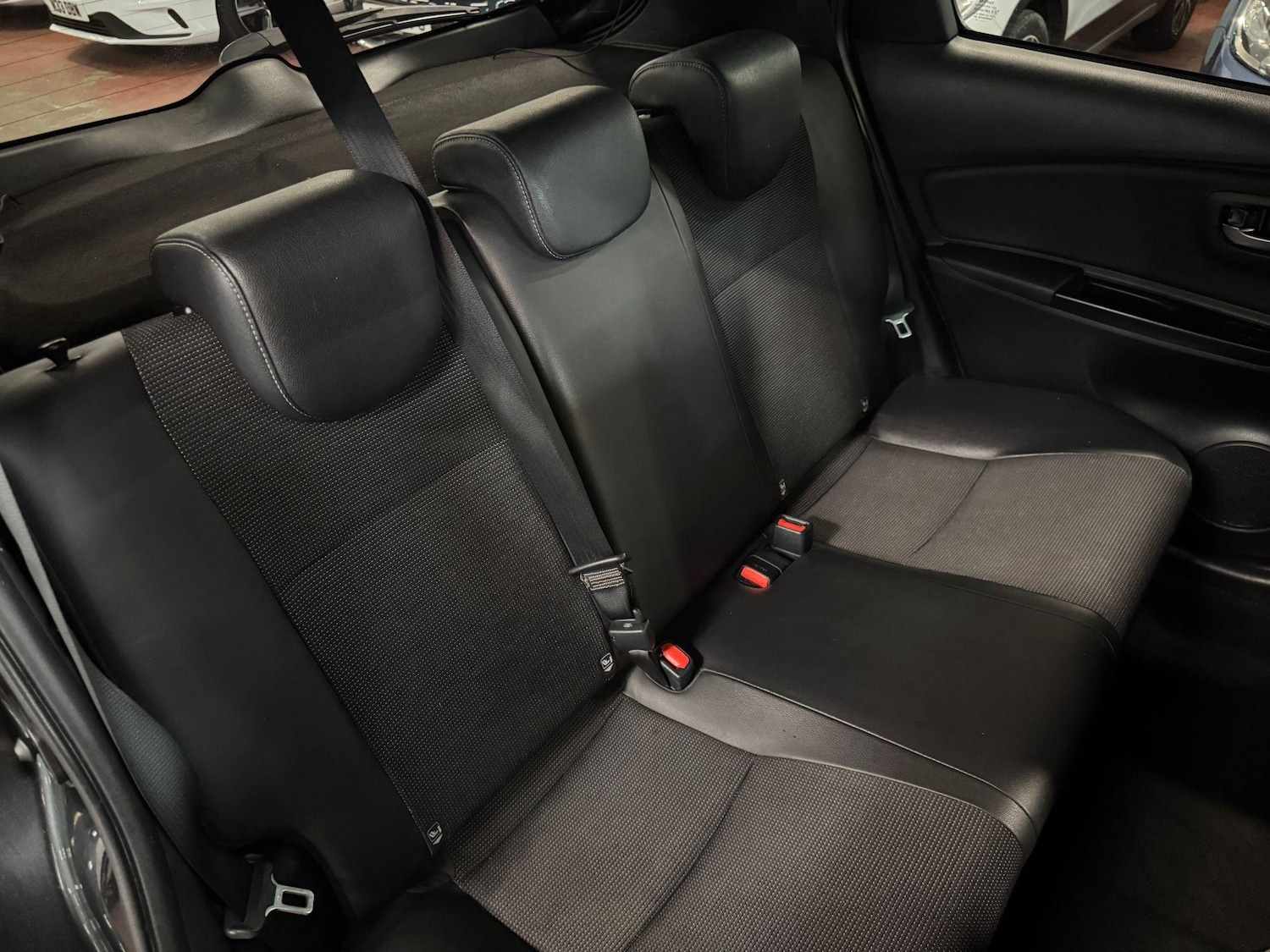 Used Toyota Yaris 2017 for sale - 76512244: Photo 21