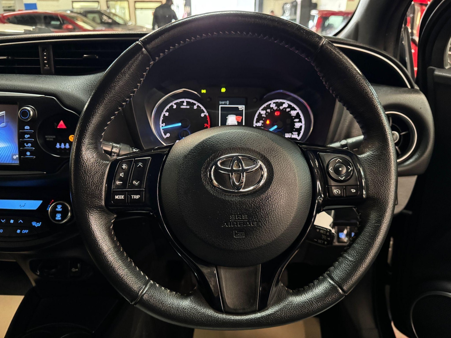 Used Toyota Yaris 2017 for sale - 76512244: Photo 28