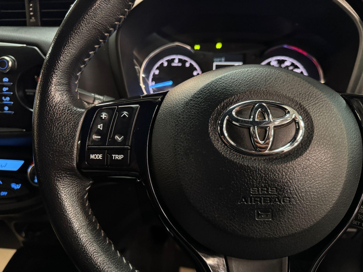 Used Toyota Yaris 2017 for sale - 76512244: Photo 29