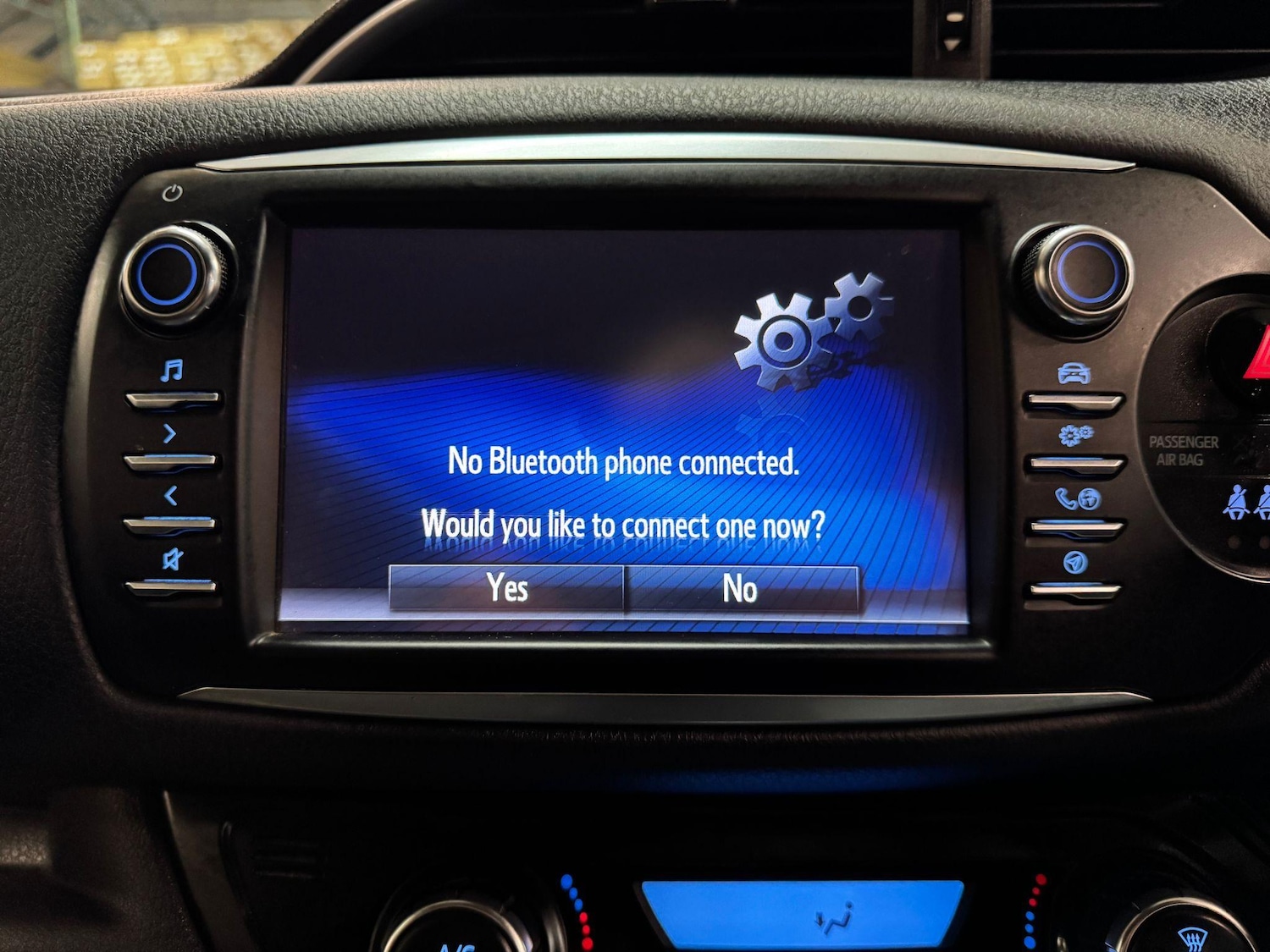 Used Toyota Yaris 2017 for sale - 76512244: Photo 34