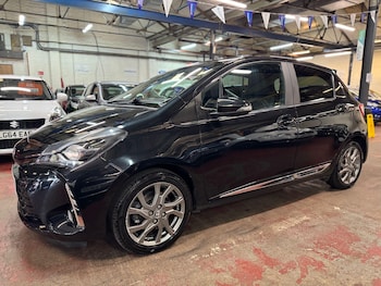 Used Toyota Yaris 2017 for sale - 76512244: Photo