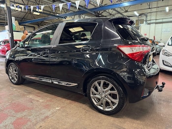 Used Toyota Yaris 2017 for sale - 76512244: Photo