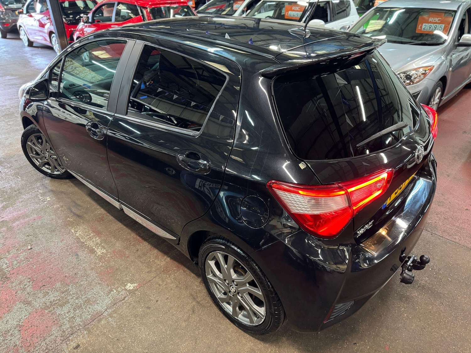 Used Toyota Yaris 2017 for sale - 76512244: Photo 8