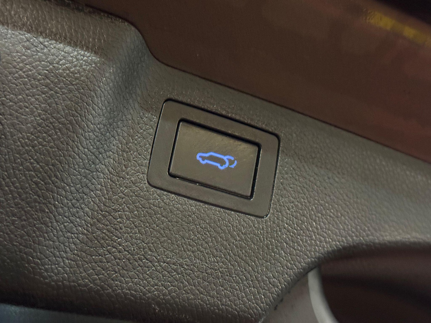 Used Hyundai Santa Fe 2015 for sale - 77358617: Photo 10