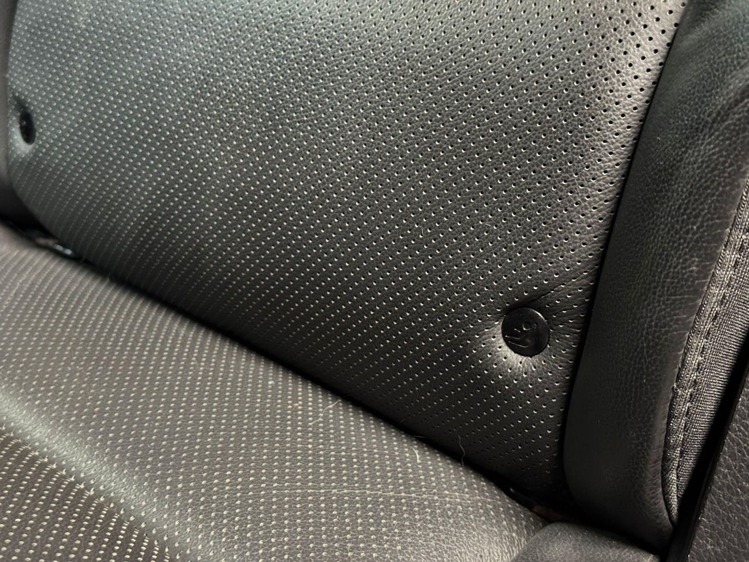 Used Hyundai Santa Fe 2015 for sale - 77358617: Photo 28