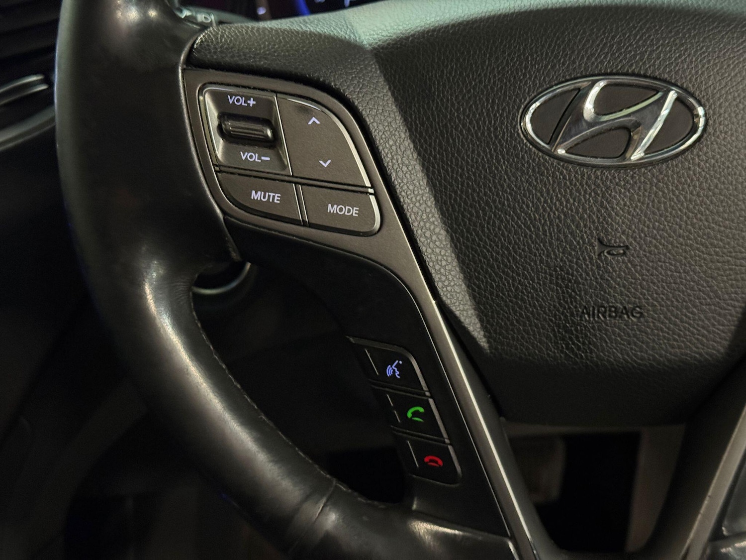 Used Hyundai Santa Fe 2015 for sale - 77358617: Photo 32