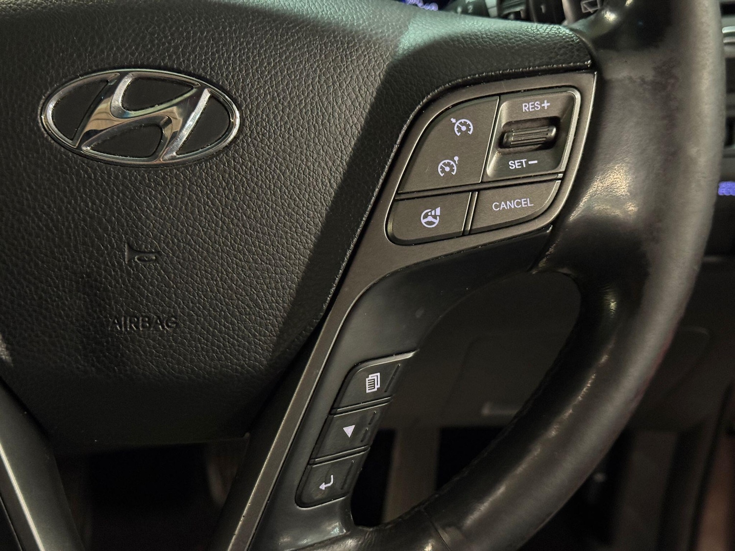 Used Hyundai Santa Fe 2015 for sale - 77358617: Photo 33