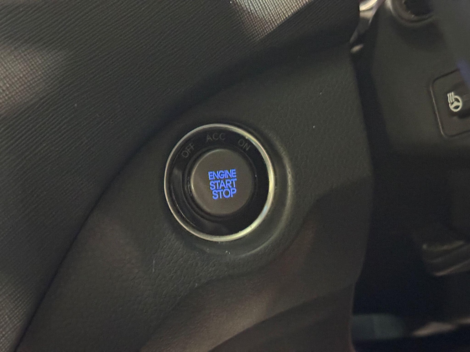 Used Hyundai Santa Fe 2015 for sale - 77358617: Photo 34