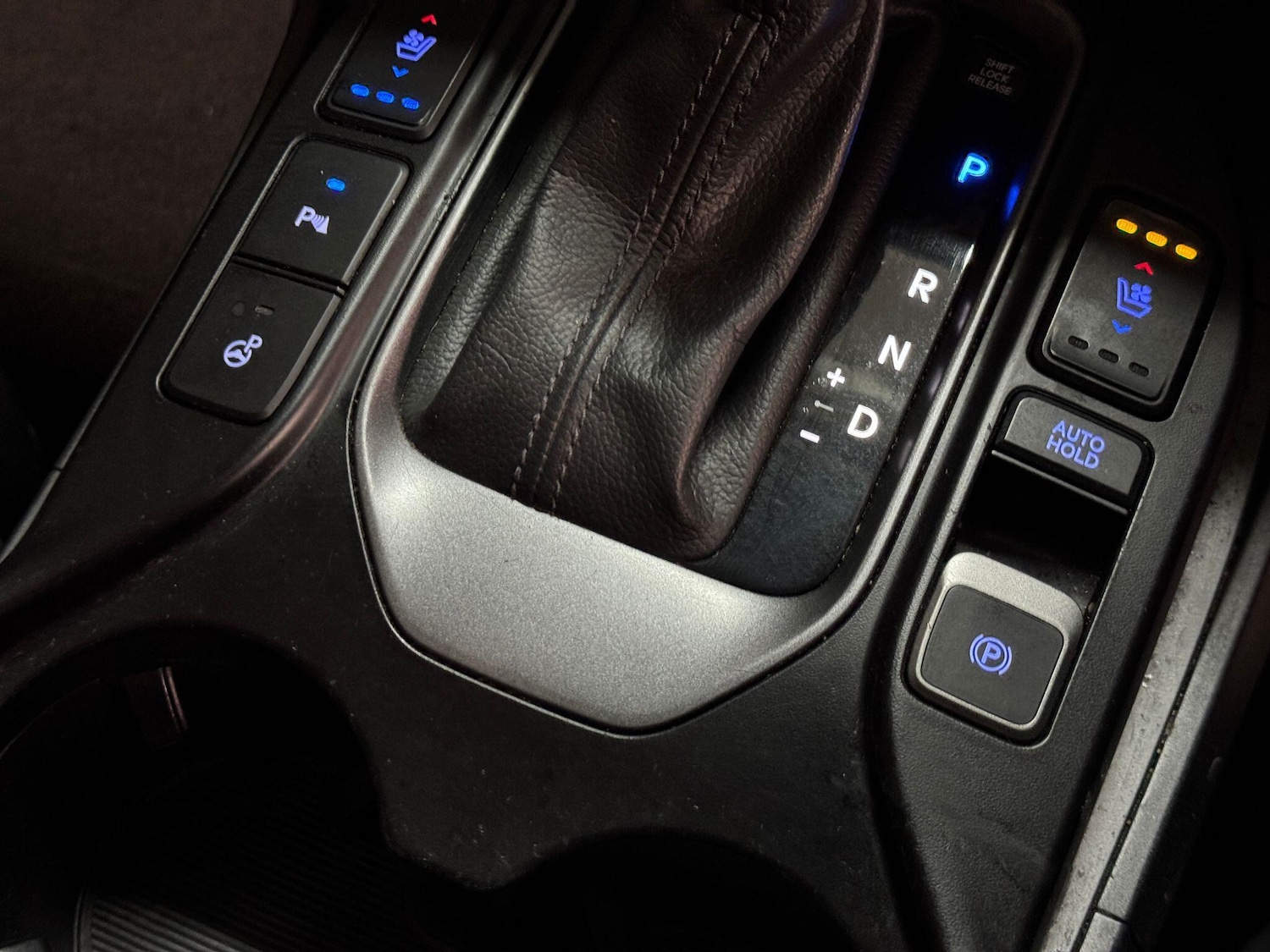 Used Hyundai Santa Fe 2015 for sale - 77358617: Photo 48