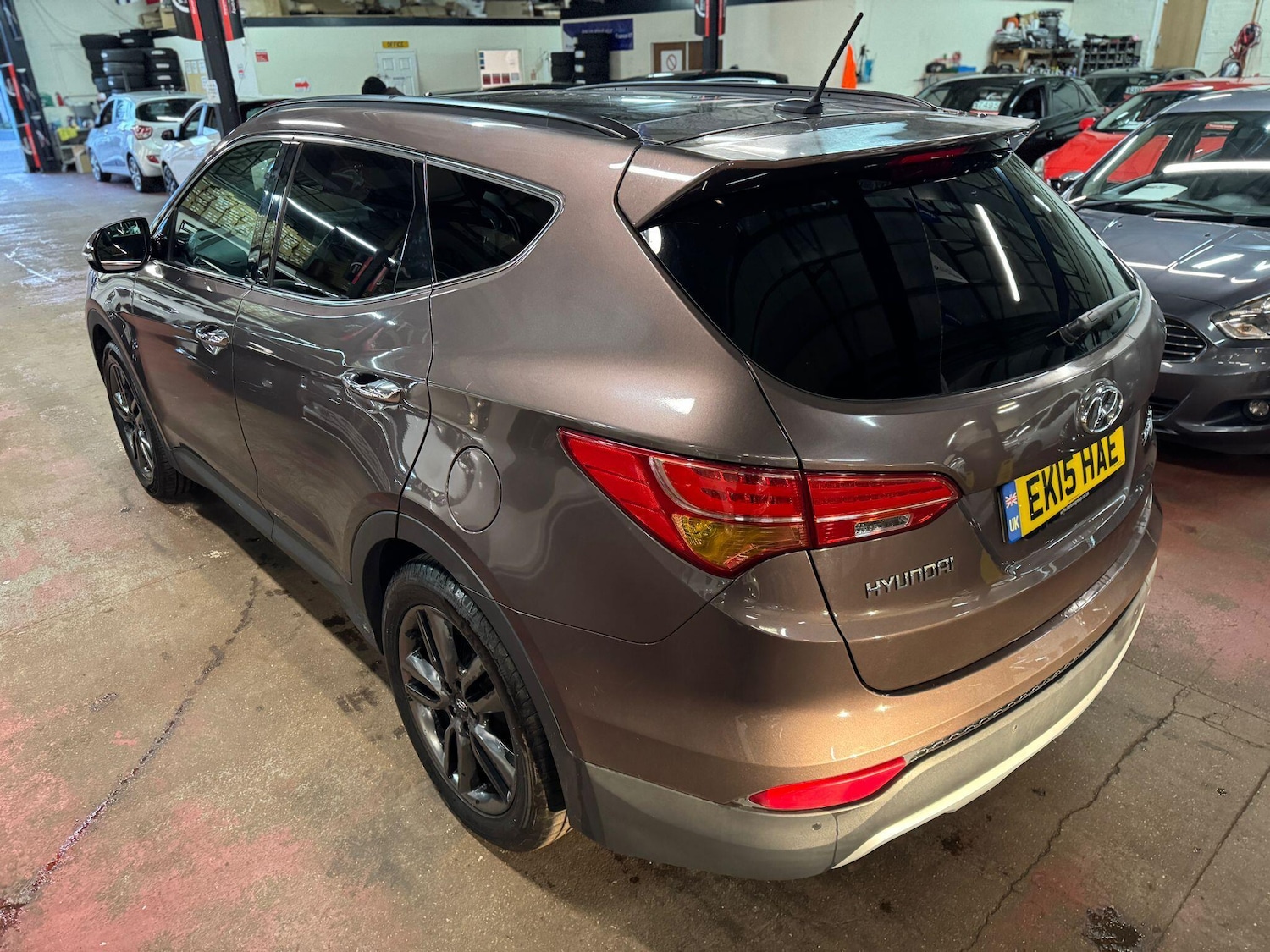 Used Hyundai Santa Fe 2015 for sale - 77358617: Photo 9