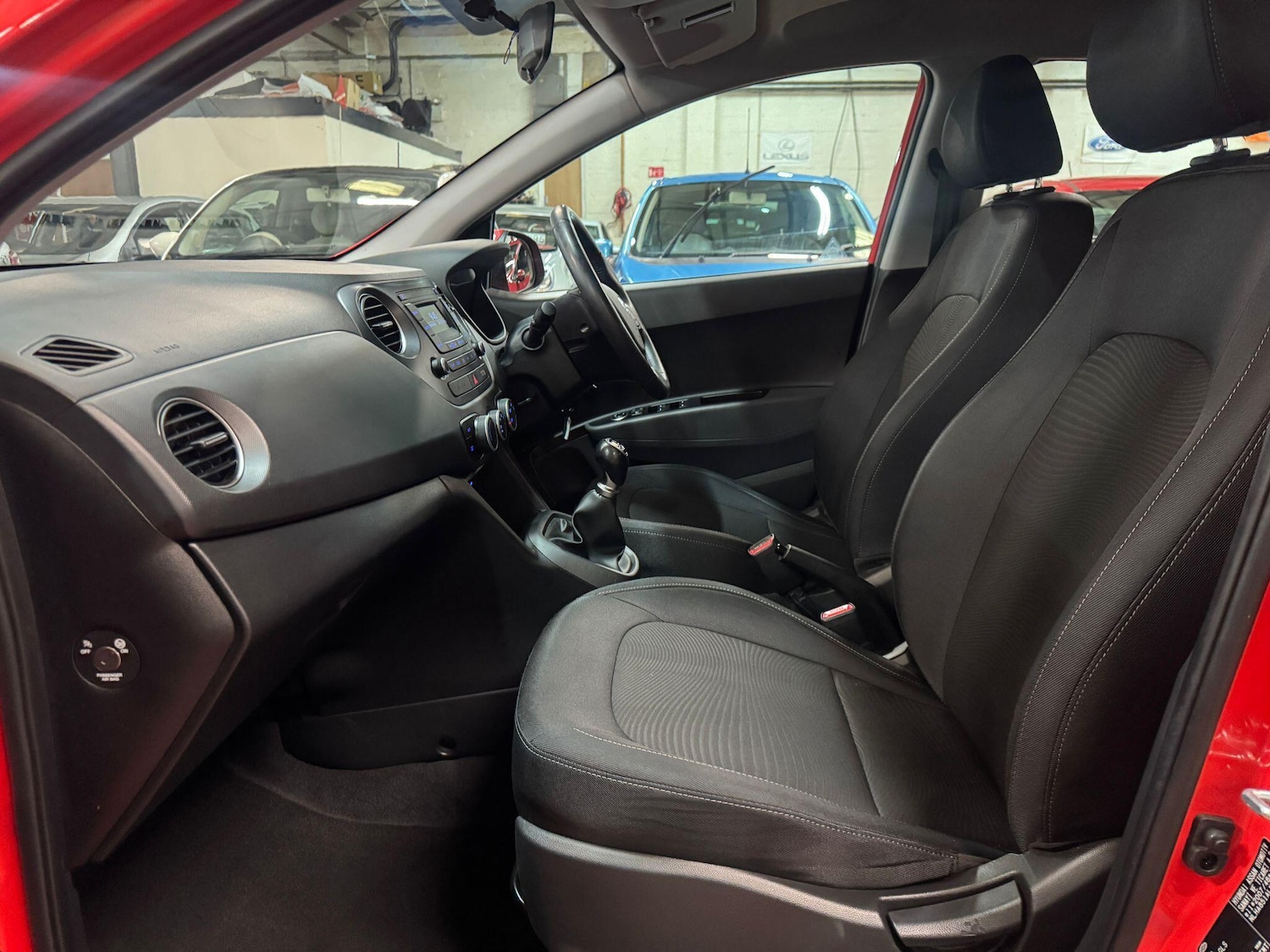 Used Hyundai i10 2018 for sale - 76214965: Photo 13