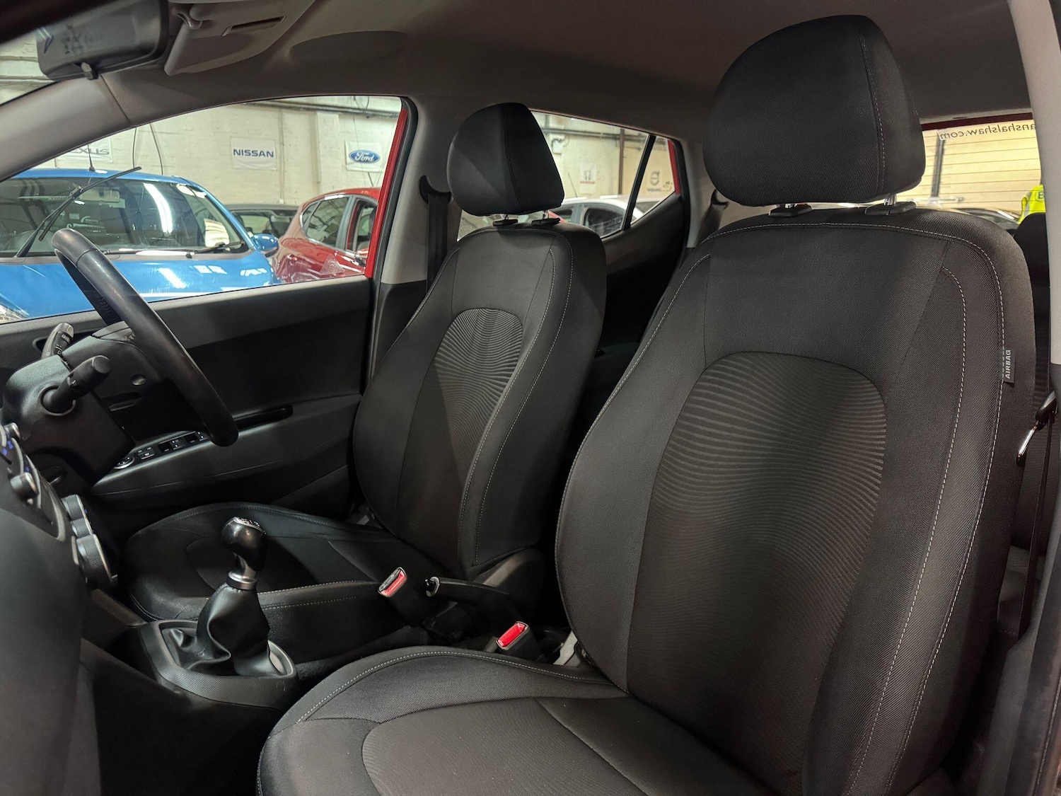 Used Hyundai i10 2018 for sale - 76214965: Photo 15