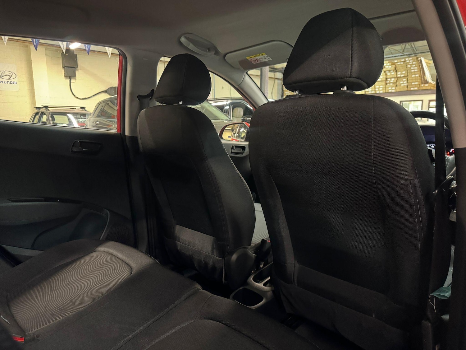 Used Hyundai i10 2018 for sale - 76214965: Photo 18