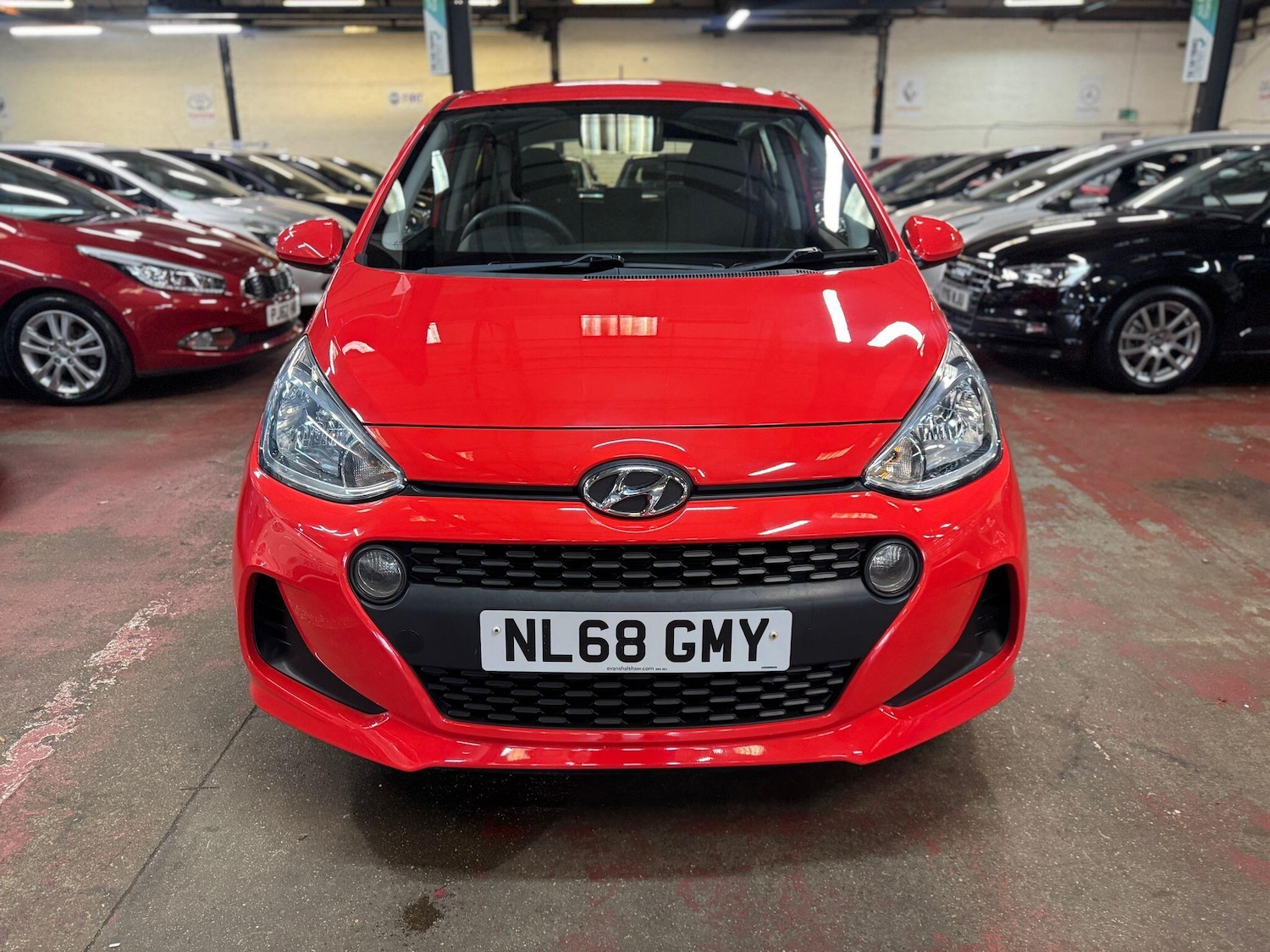 Used Hyundai i10 2018 for sale - 76214965: Photo 2