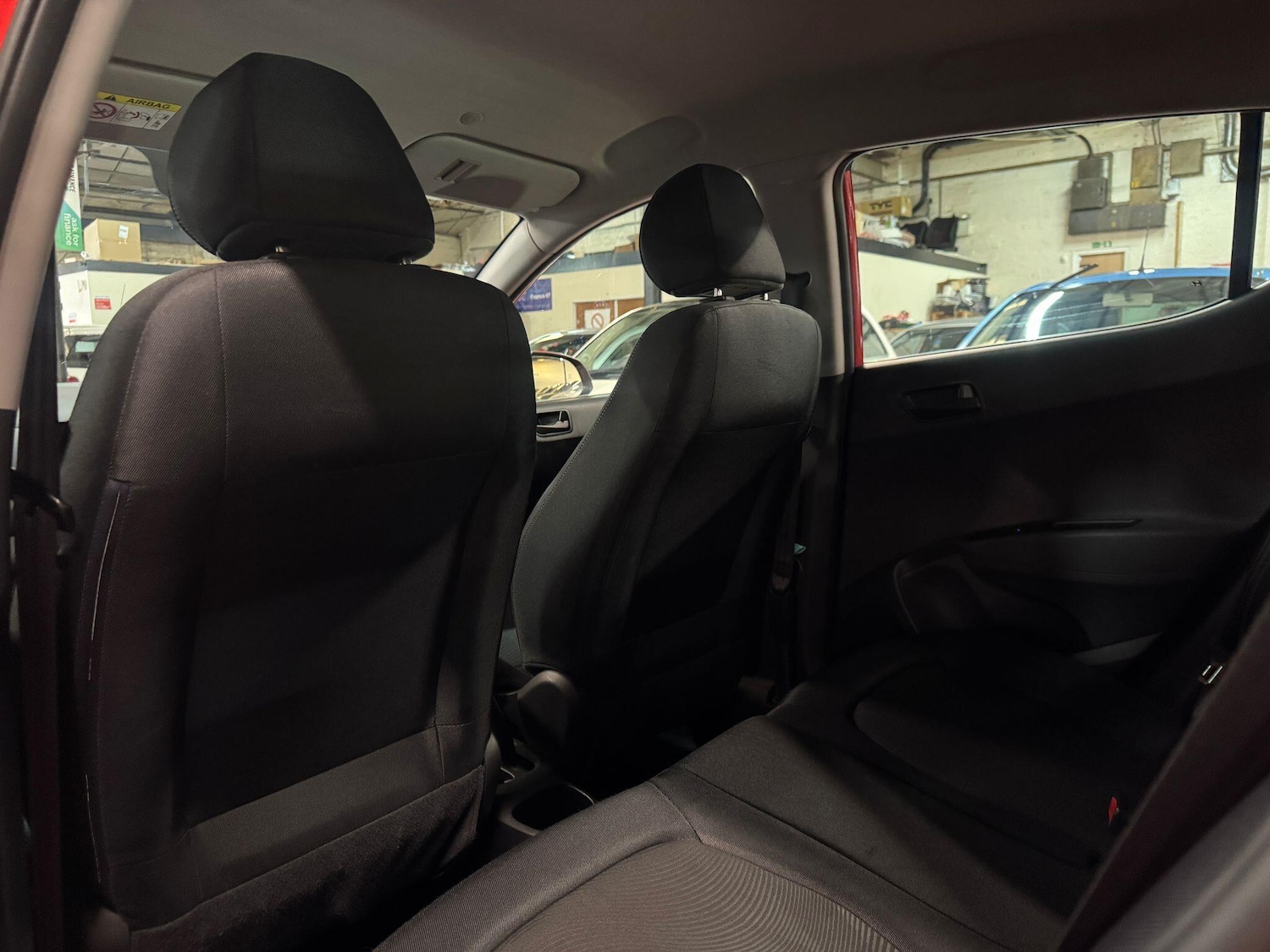 Used Hyundai i10 2018 for sale - 76214965: Photo 21