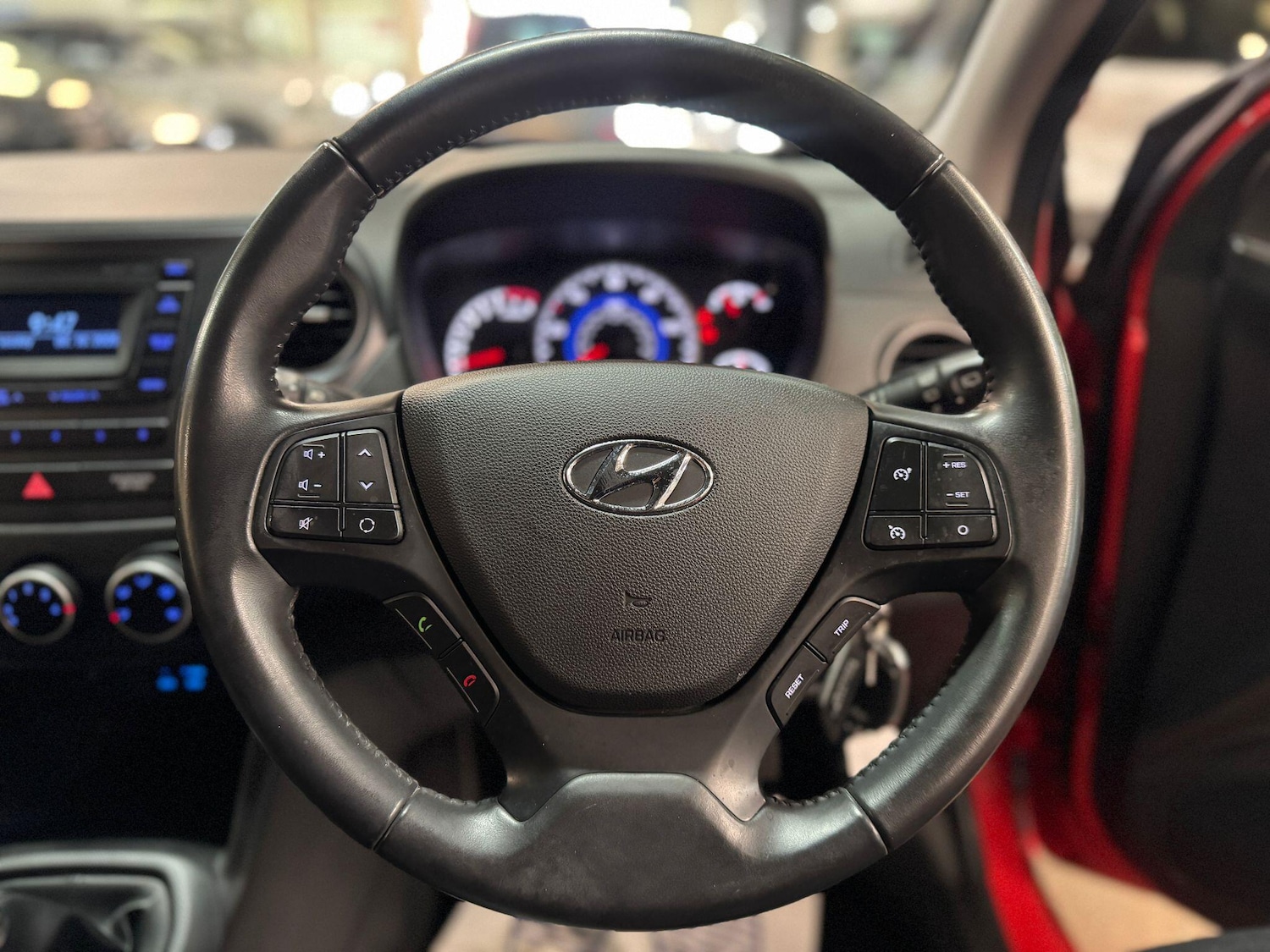 Used Hyundai i10 2018 for sale - 76214965: Photo 25