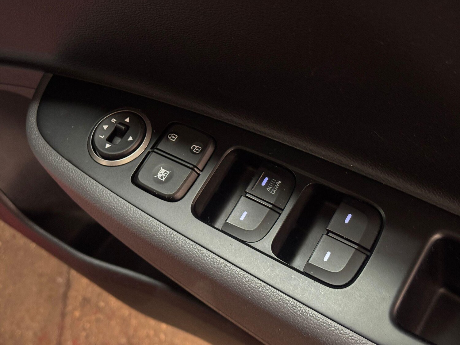 Used Hyundai i10 2018 for sale - 76214965: Photo 29