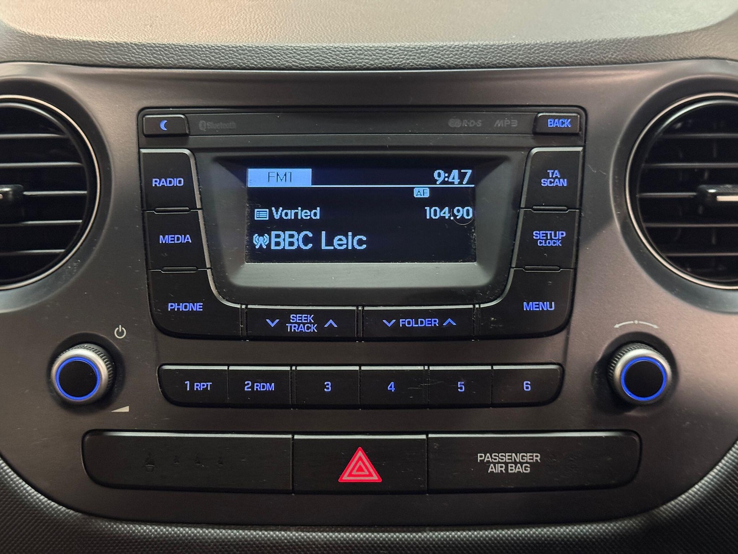 Used Hyundai i10 2018 for sale - 76214965: Photo 30