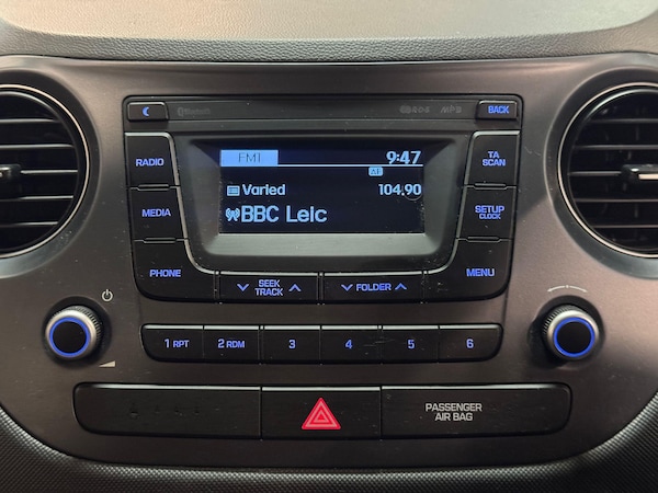 Used Hyundai i10 2018 for sale - 76214965: Photo 30