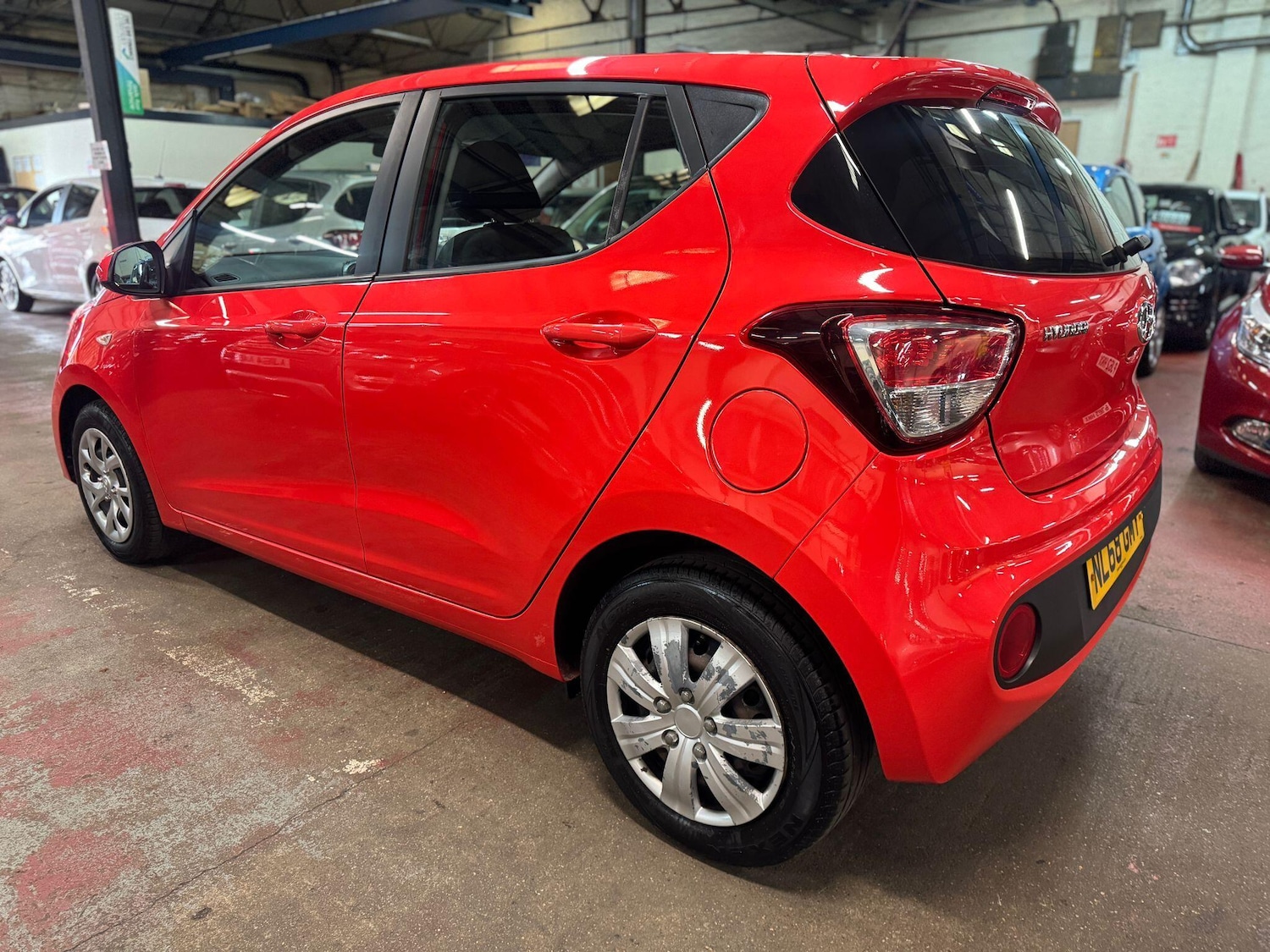 Used Hyundai i10 2018 for sale - 76214965: Photo 4