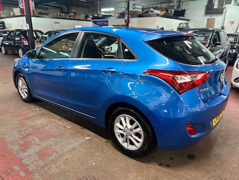 Used Hyundai i30 2016 for sale - 77016156: Photo