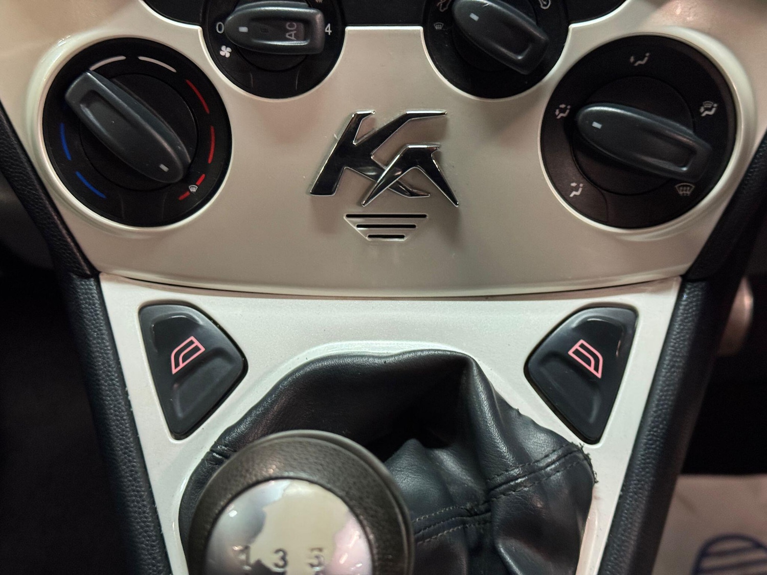 Used Ford Ka 2011 for sale - 76537949: Photo 23