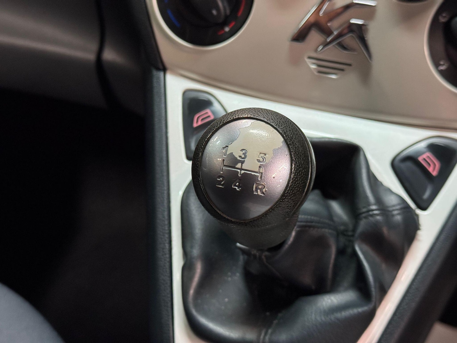 Used Ford Ka 2011 for sale - 76537949: Photo 24