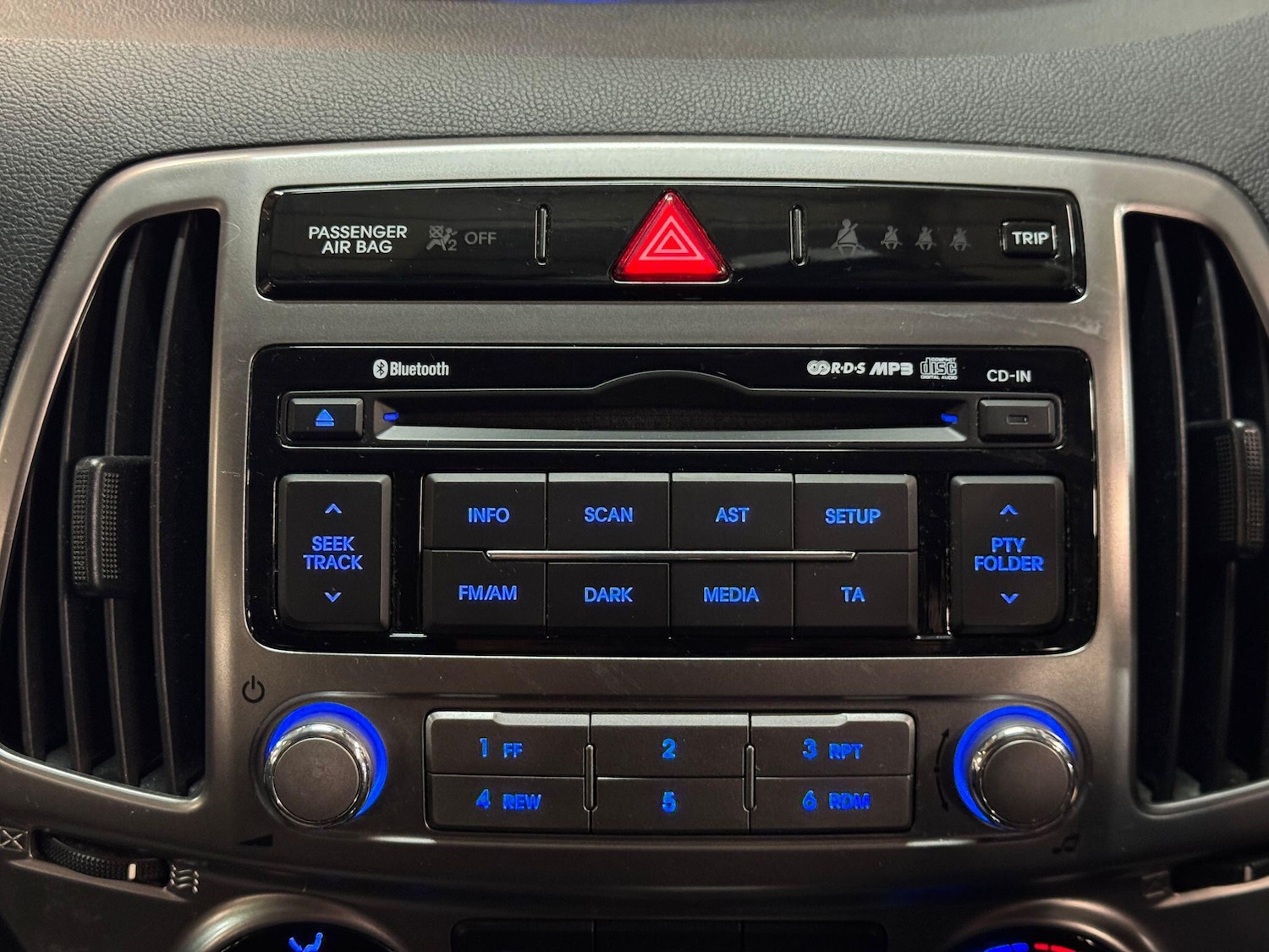 Used Hyundai i20 2012 for sale - 76659063: Photo 25