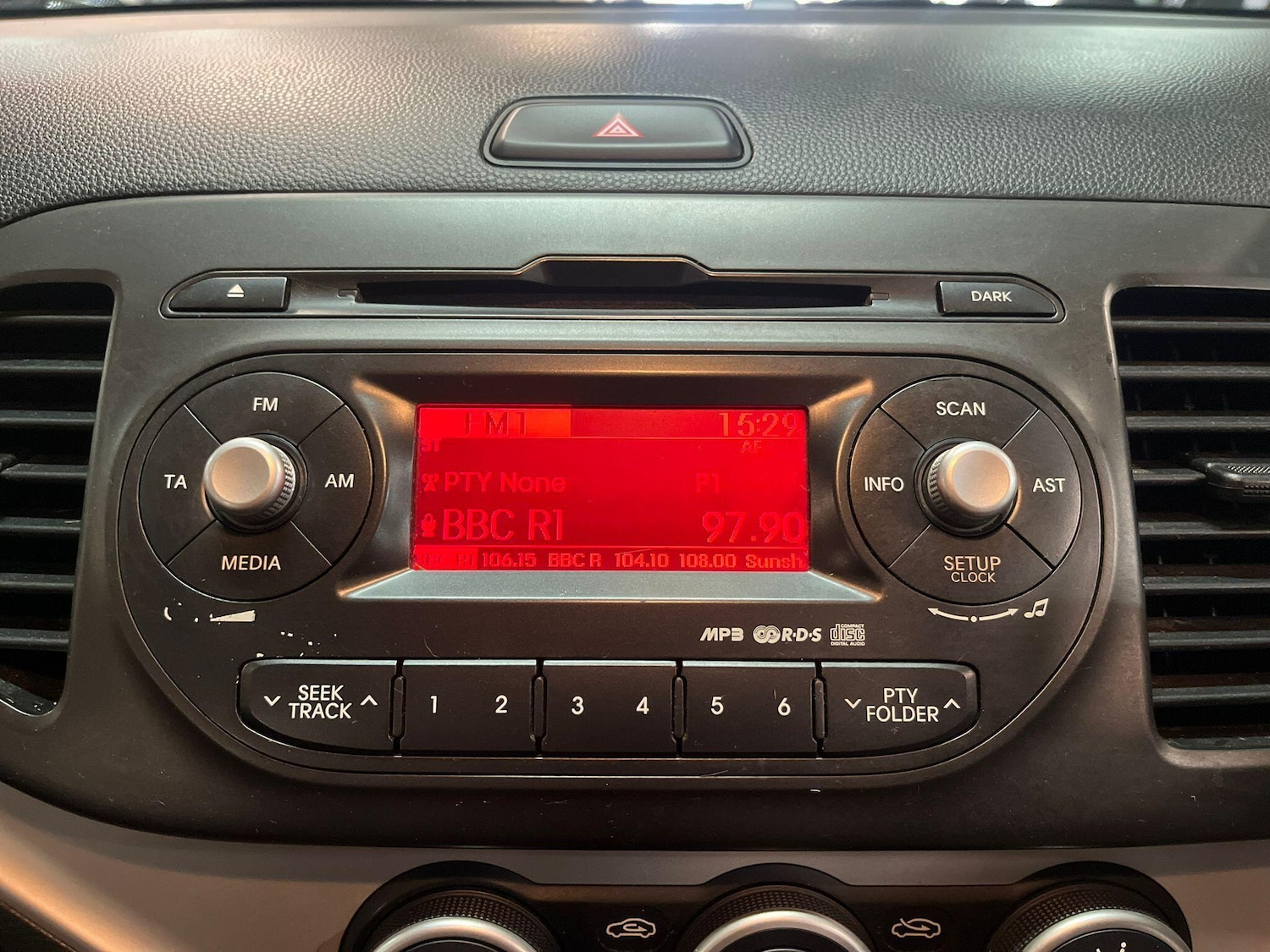 Used Kia Picanto 2013 for sale - 76094560: Photo 23