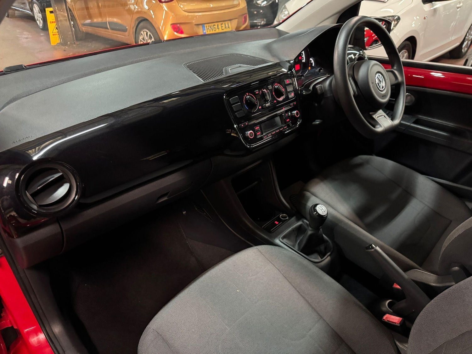 Used Volkswagen up! 2014 for sale - 77040055: Photo 14