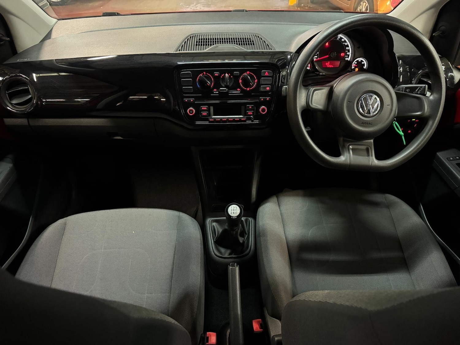 Used Volkswagen up! 2014 for sale - 77040055: Photo 23