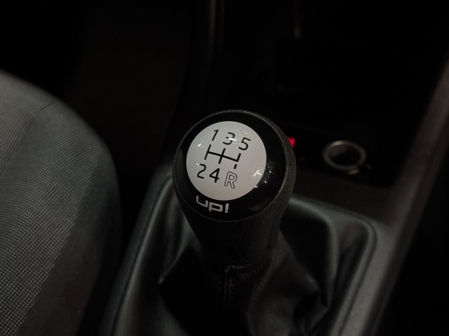 Used Volkswagen up! 2014 for sale - 77040055: Photo 30