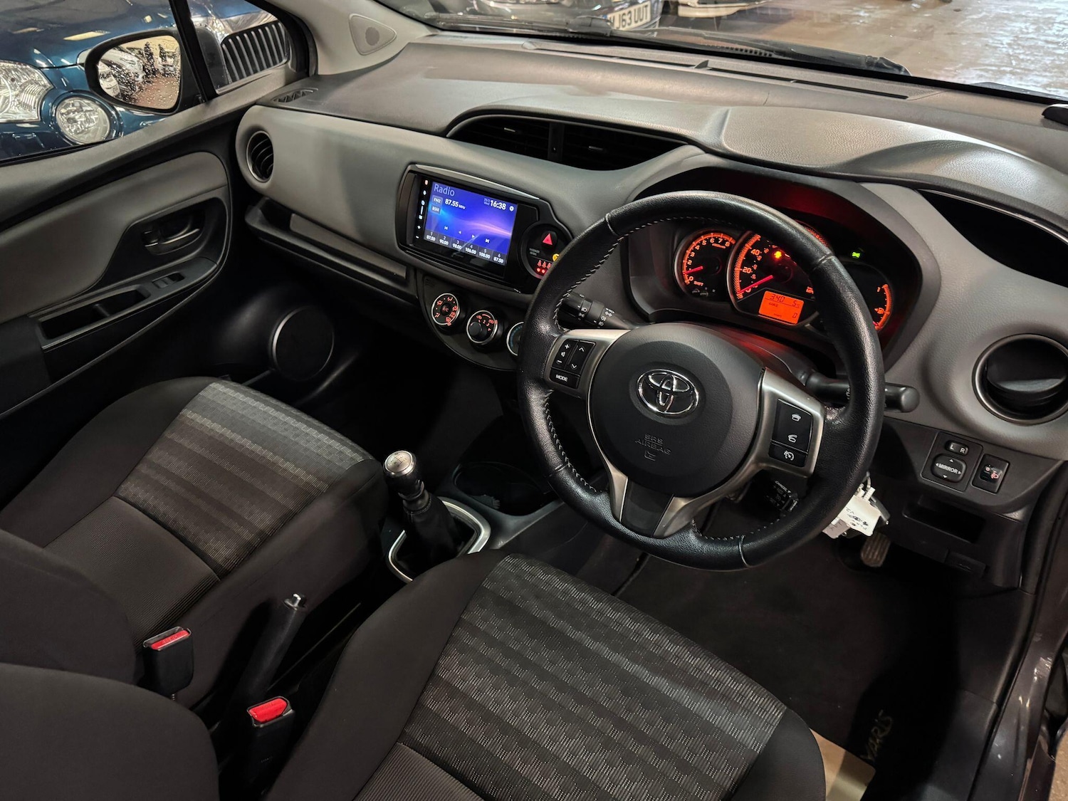 Used Toyota Yaris 2016 for sale - 78019565: Photo 12
